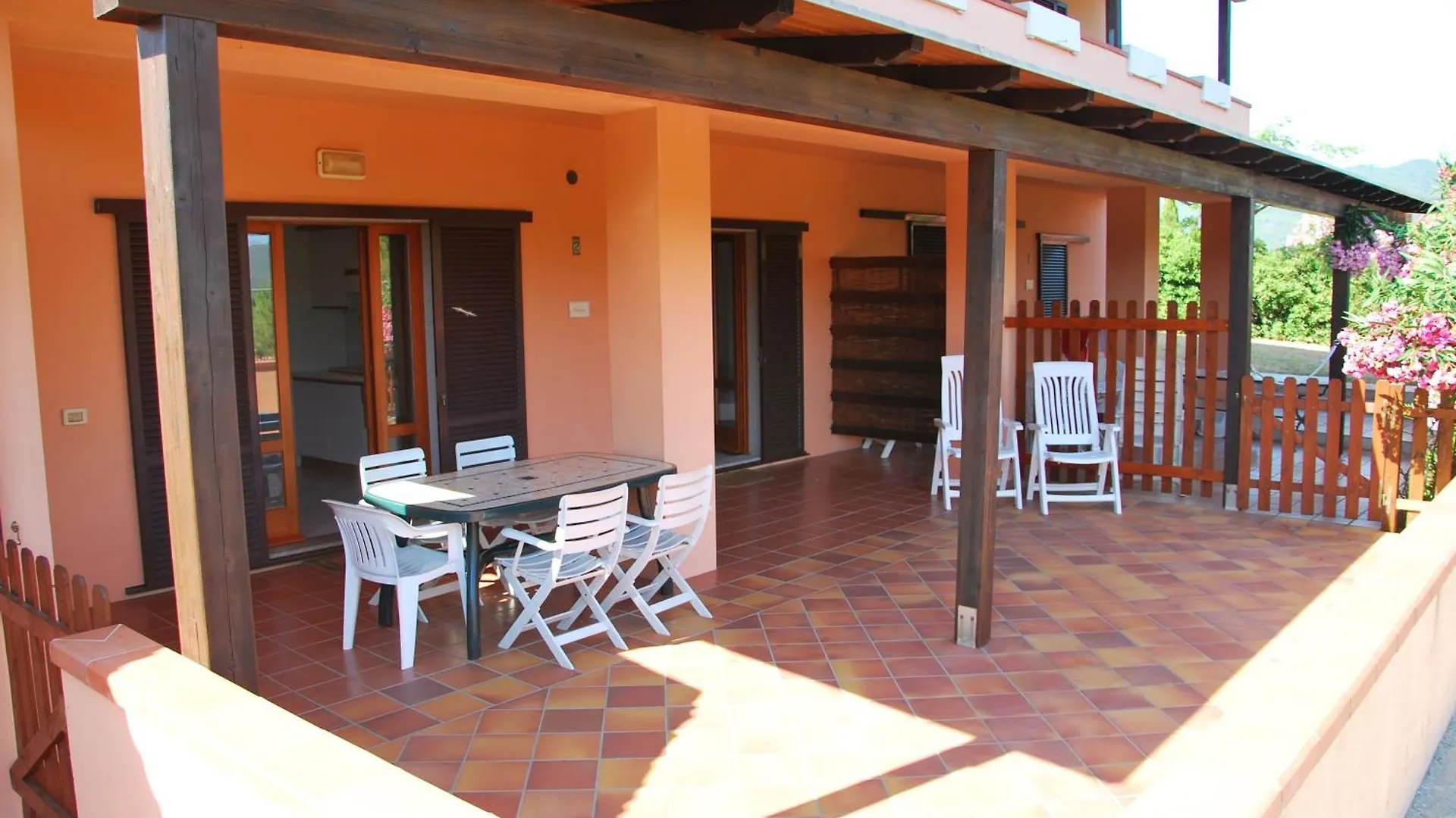 Casa Rosada - Piscina, Aria Condizionata, Terrazze E Posti Auto Lägenhet Marina di Campo Italien