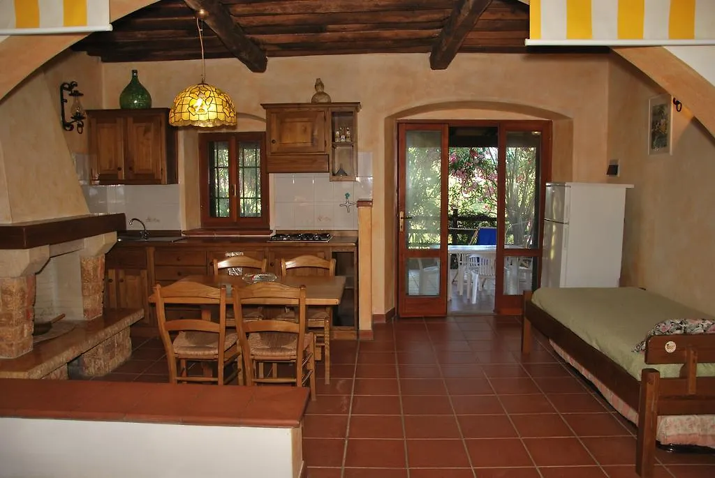 Casa Rosada - Piscina, Aria Condizionata, Terrazze E Posti Auto Apartment Marina di Campo