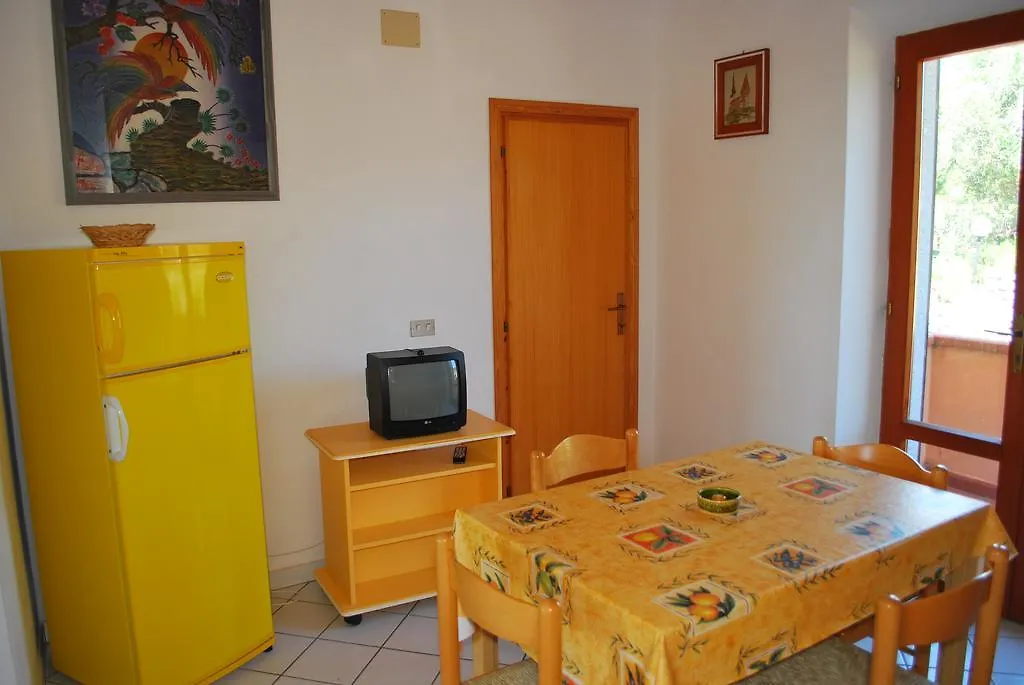 Casa Rosada - Piscina, Aria Condizionata, Terrazze E Posti Auto Apartment Marina di Campo